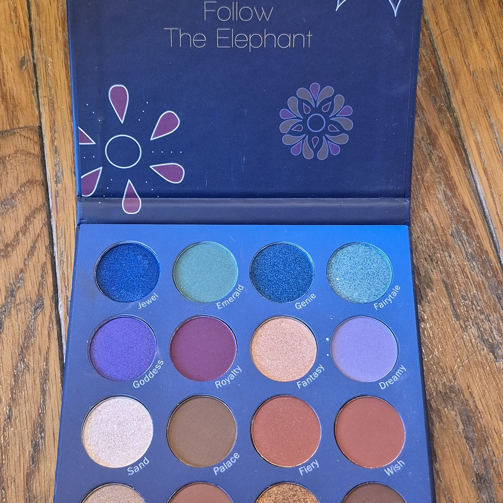 Follow The Elephant Eyeshadow Palette - Vibrant Jewel and Earth Tones